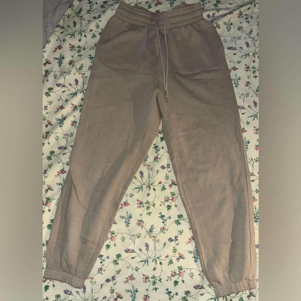 H&M sweats